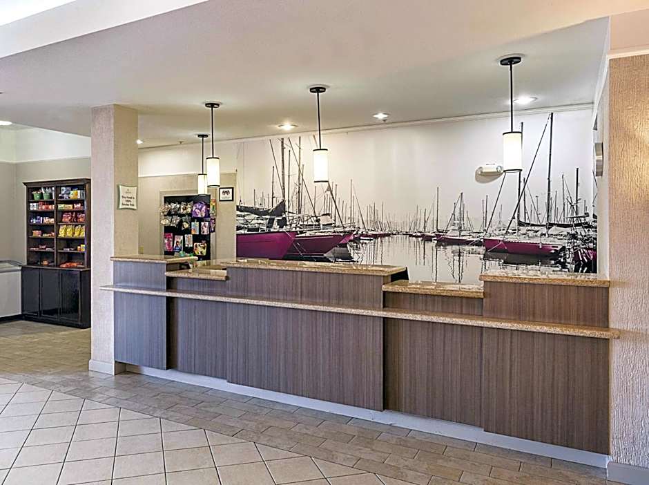 Kemah Edgewater Hotel, SureStay Collection by Best Western
