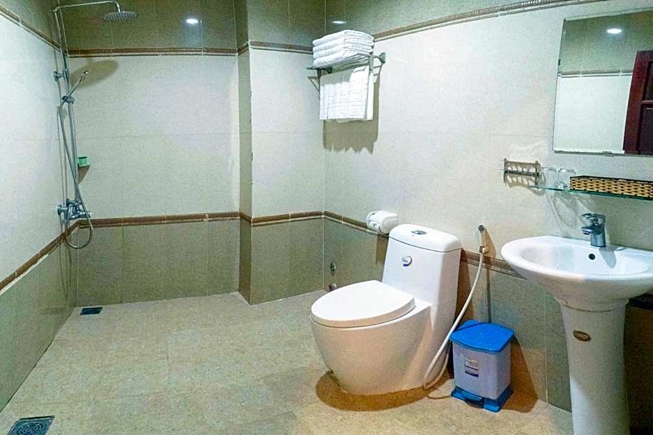 Linh Phuong 8 Hotel - 24 Hours Stay