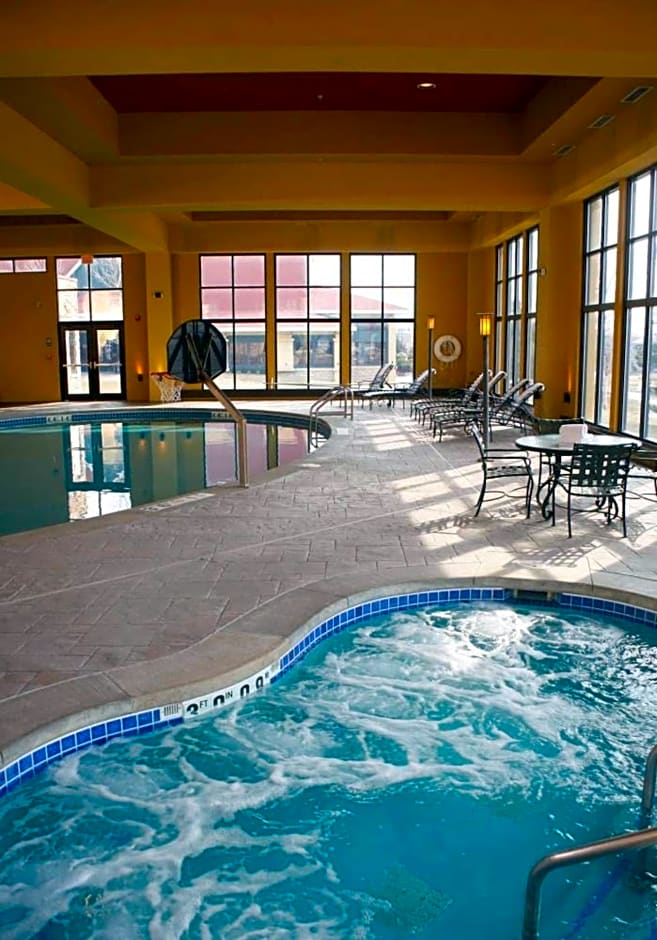 Holiday Inn Hotel Pewaukee-Milwaukee West By IHG