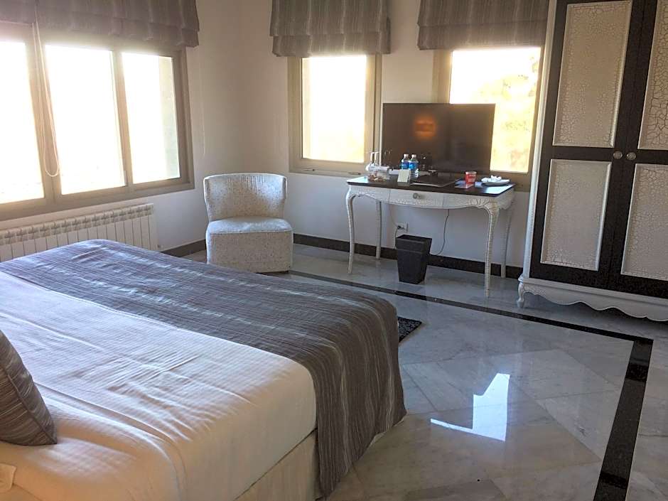 Cherry Blossom Boutique Hotel