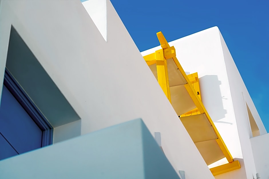 Aelia Apartments & Suites