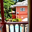 Reef Holiday Apartments