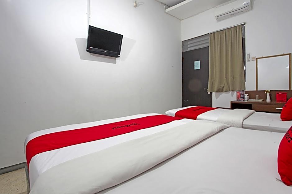 RedDoorz @ Soekarno Hatta 2