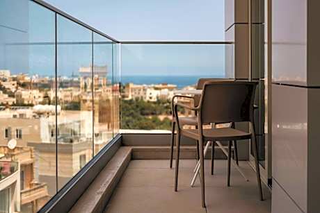 One-Bedroom King Suite with Sofa Bed and Terrace - City View