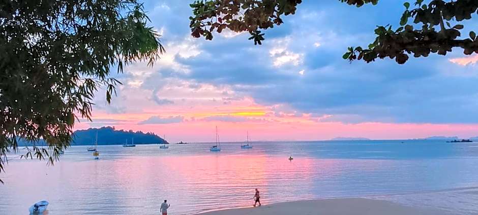 Baan Suan Kayoo 2 Buffalo Bay Aow Khao Kwai