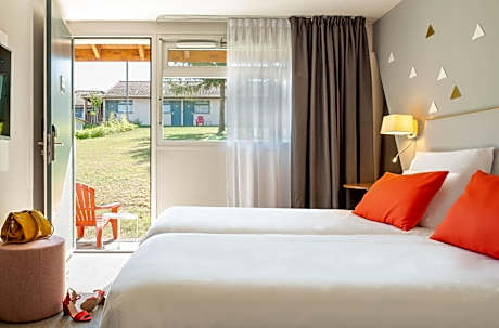 Standard Twin Room
