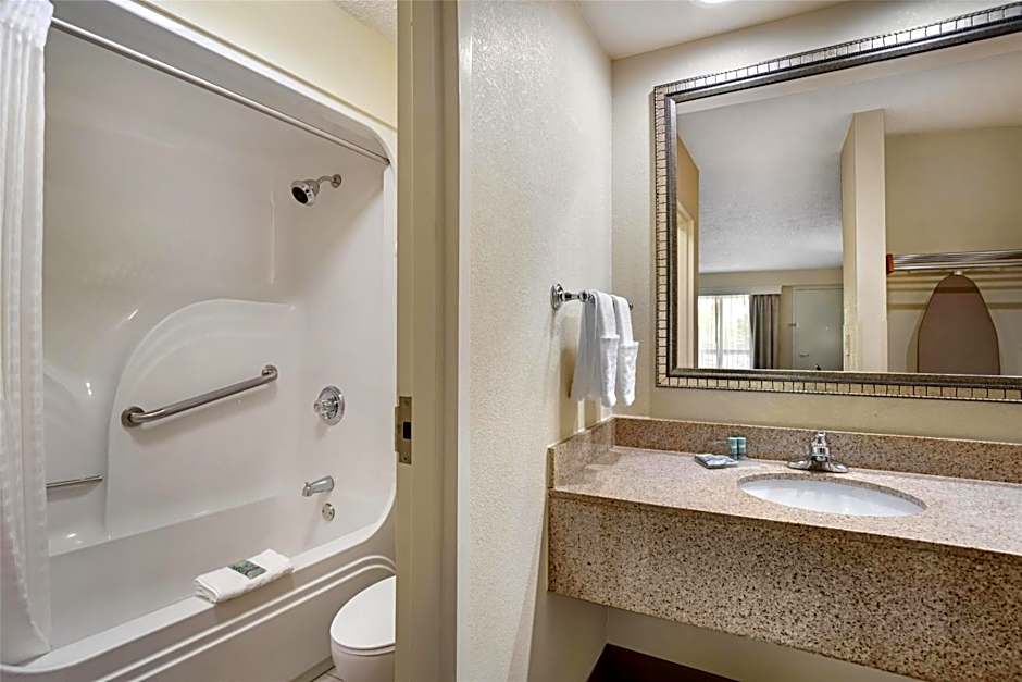 Best Western Inn & Suites Monroe