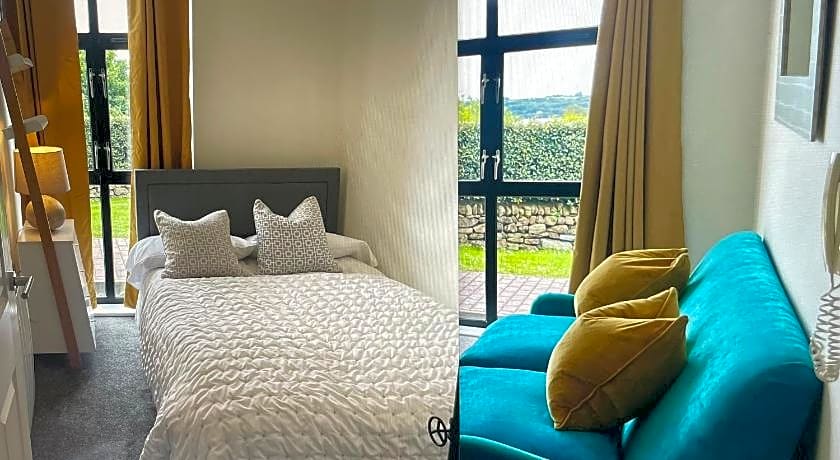 Pochin House Collections