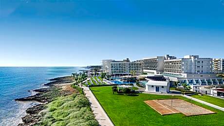 Pernera Beach Hotel