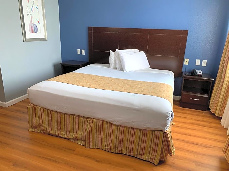 Rodeway Inn & Suites