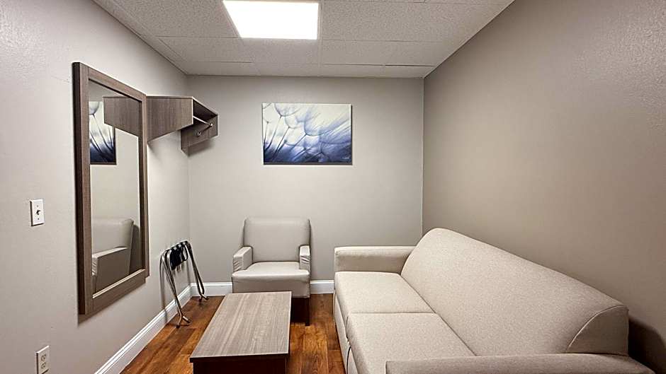 Red Roof Inn & Suites Swansea