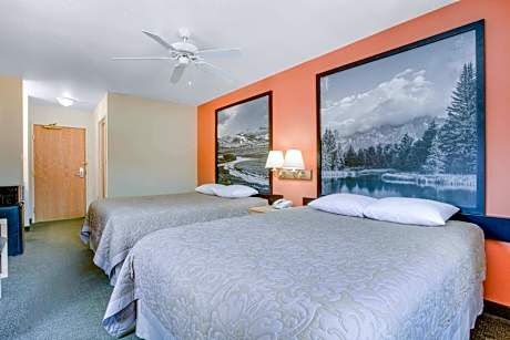 2 Queen Beds Deluxe Room Non-Smoking