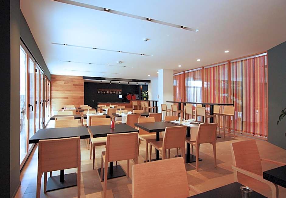 Hotel Raval de la Mar