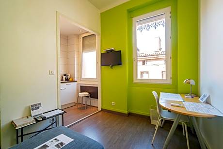 Superior One-Bedroom Apartment