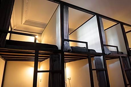 Sunshot Hostel
