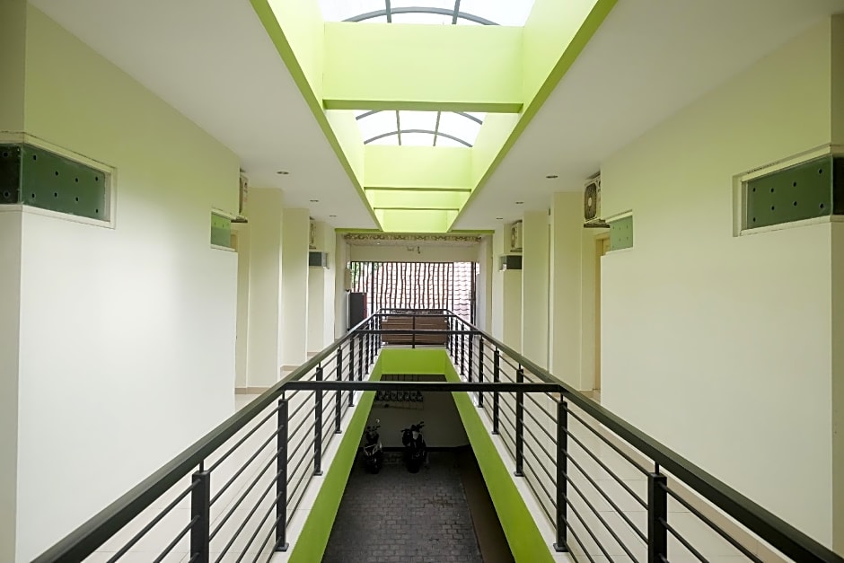 Urbanview Syariah Kadarman Home Laweyan by RedDoorz