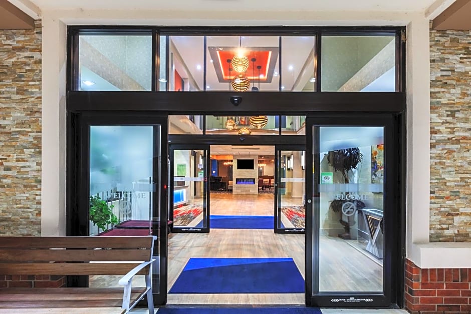 Holiday Inn Express & Suites Houston East, by IHG