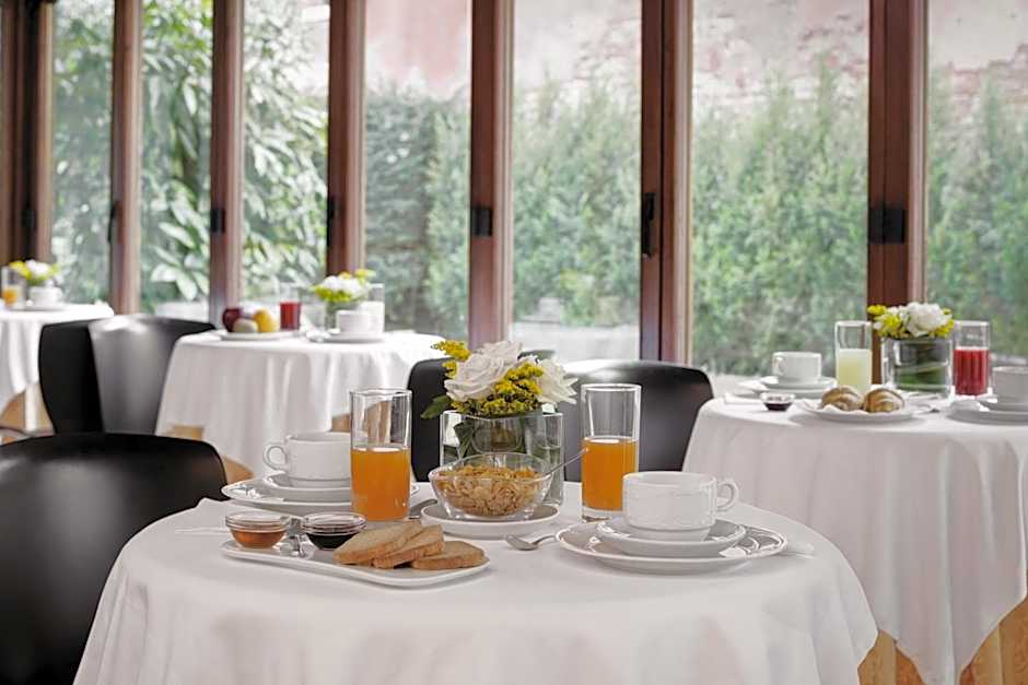 Hotel Pausania