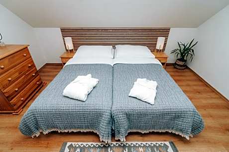 Apartment with Balcony - Depandance building