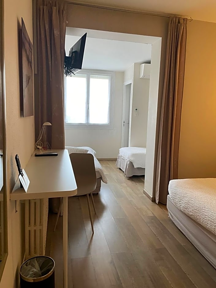 Logis Hôtel Le Clement V