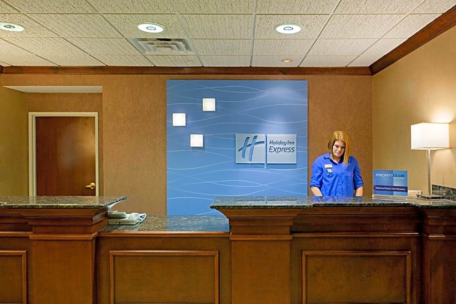 Holiday Inn Express Hotel & Suites Manchester - Airport By IHG