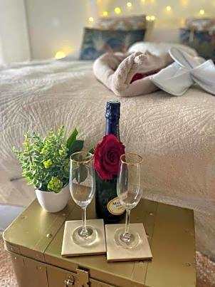 LOVER'S ROOM TROPIC