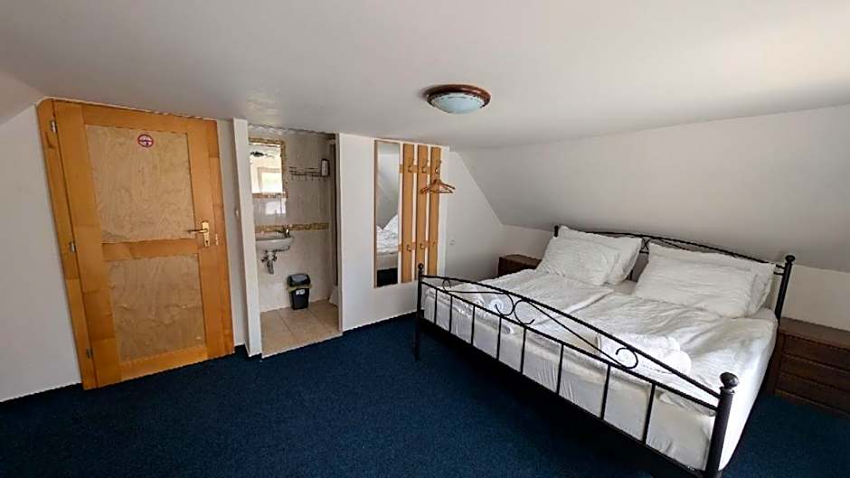 7Rooms