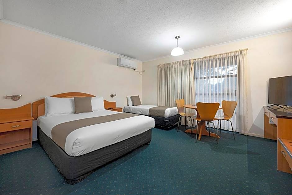 Pegasus Motor Inn and Serviced Apartments