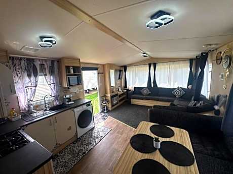 Holiday Park Caravan Fluffy in Harts Holiday Park