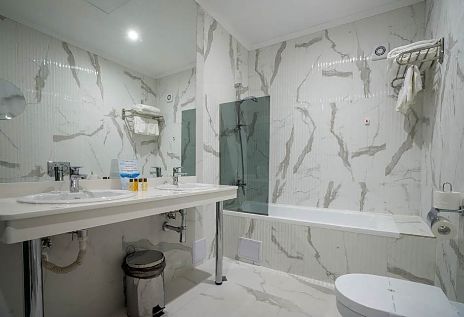 Hotel Perla Beach Luxury - All Inclusive &amp; Free Beach Access