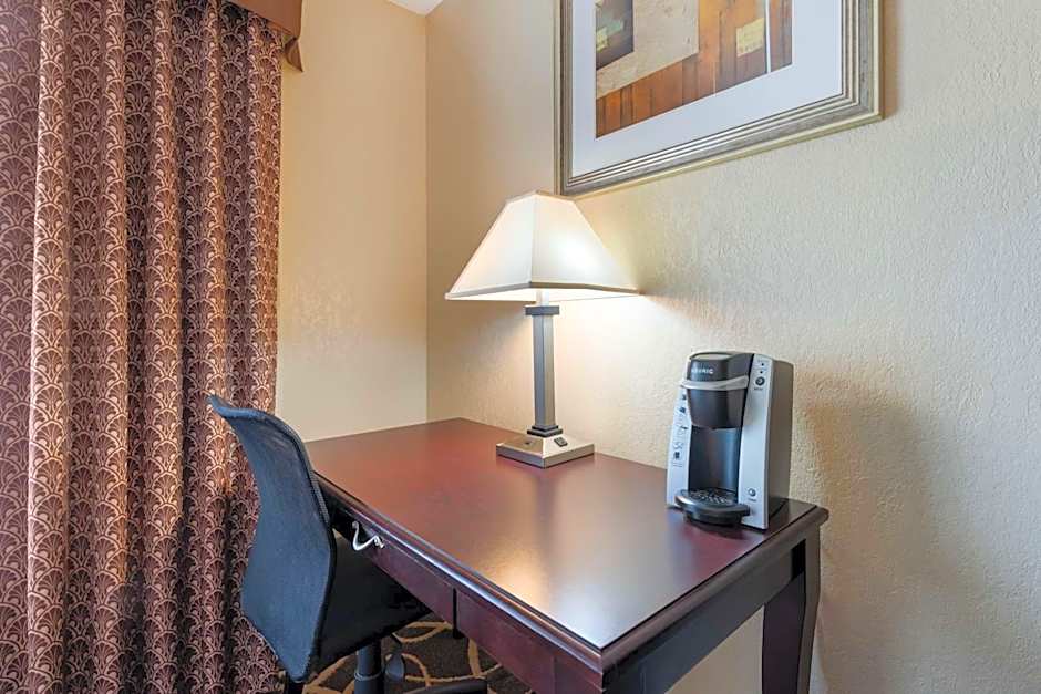 Best Western Plus Eau Claire Conference Center