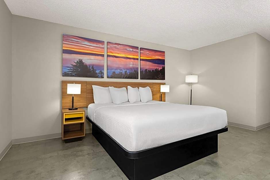 Days Inn by Wyndham Rawlins