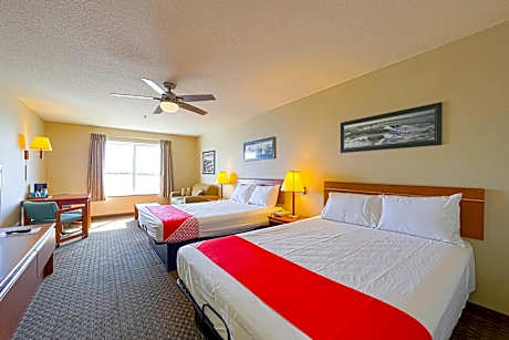 Double Queen Room - Bay view