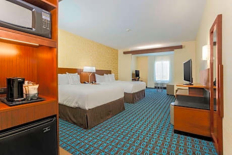 Queen Room - 2 Queen Beds, Sofa Bed and Mini Fridge