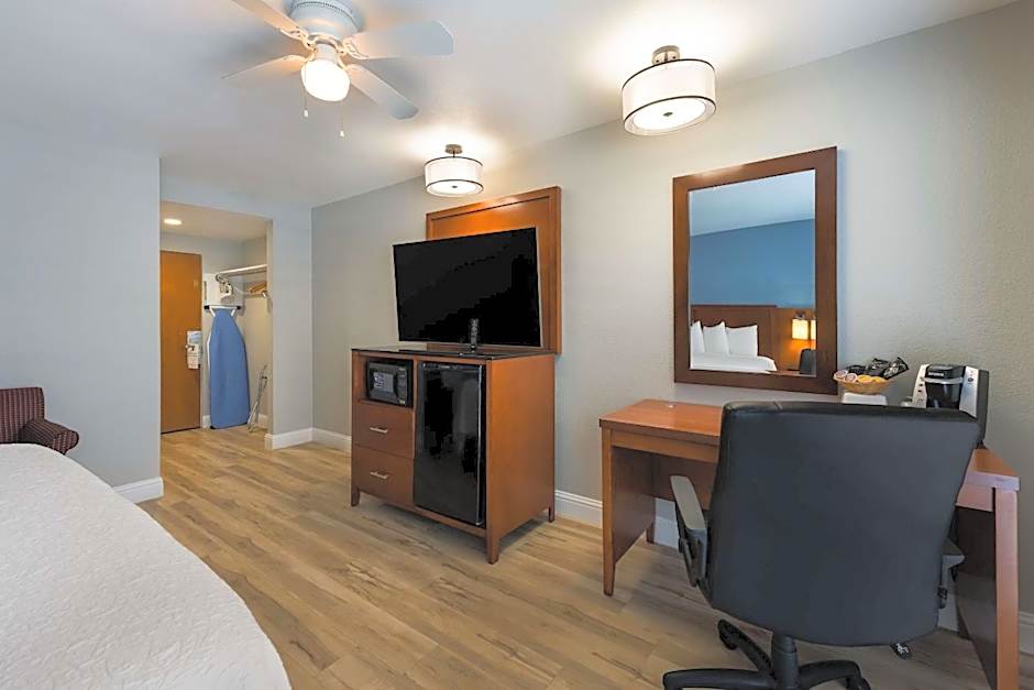 Comfort Inn near Hearst Castle - Cambria