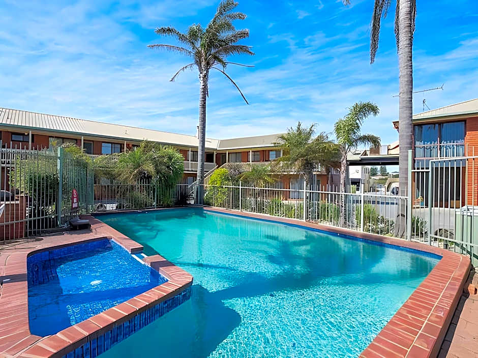 Apollo Bay Motel & Apartments