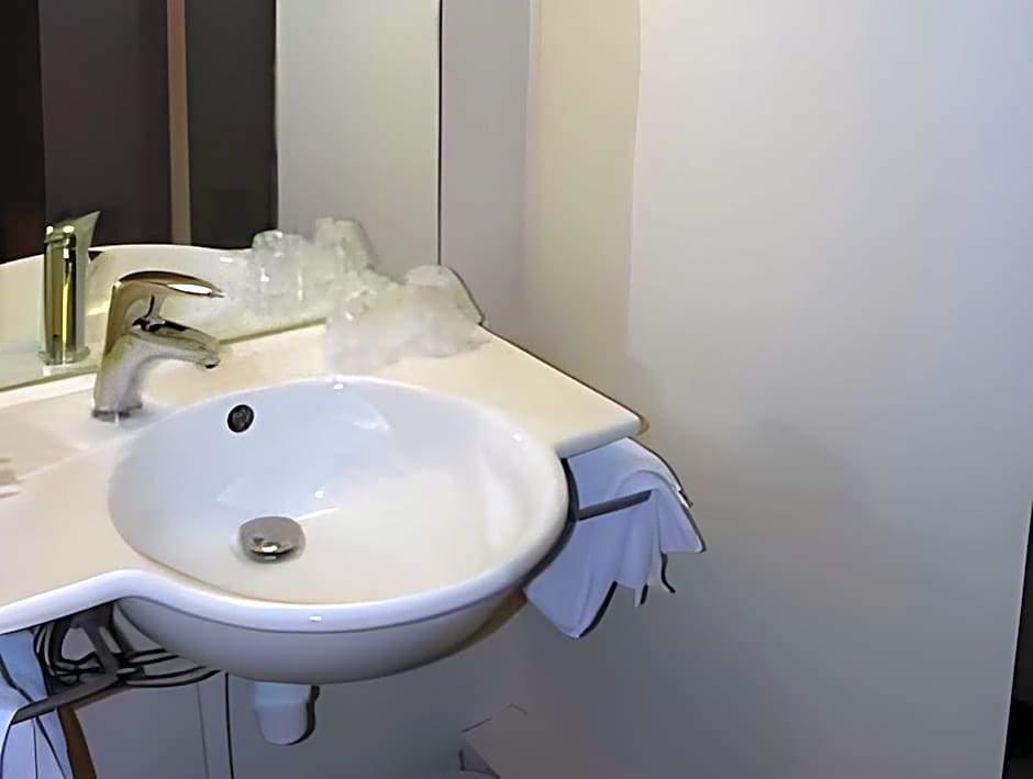 B Hotel Caen Mondeville