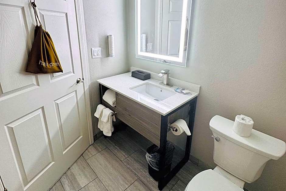 Clarion Pointe Albemarle