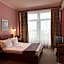 Готель Дніпро Dnipro Hotel