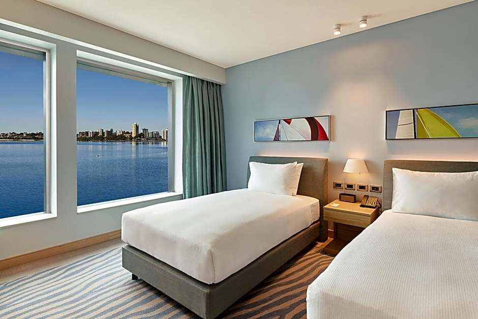 DoubleTree By Hilton Perth Waterfront
