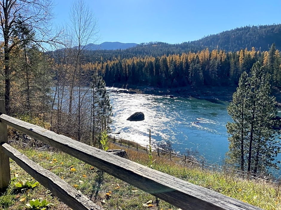 Rimrock Lodge