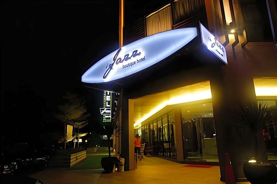 I Am Jazz Hotel