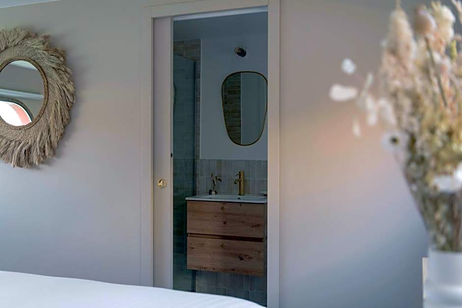 LA PENICHE - Bed And Bicycle - Vienne