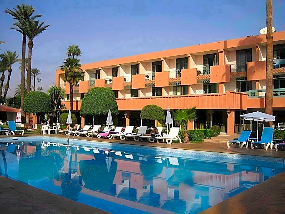 Chems Hotel