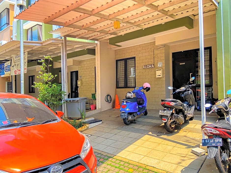 Aloha Guest House - 1 Male Only by ZUZU