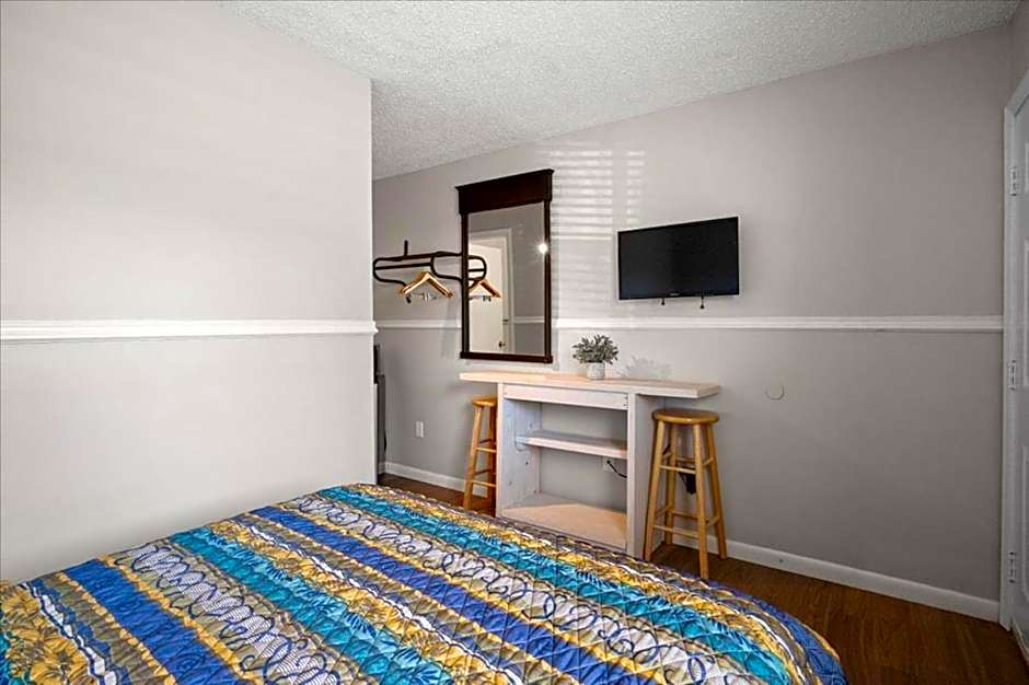 Beach Bum West-O Motel
