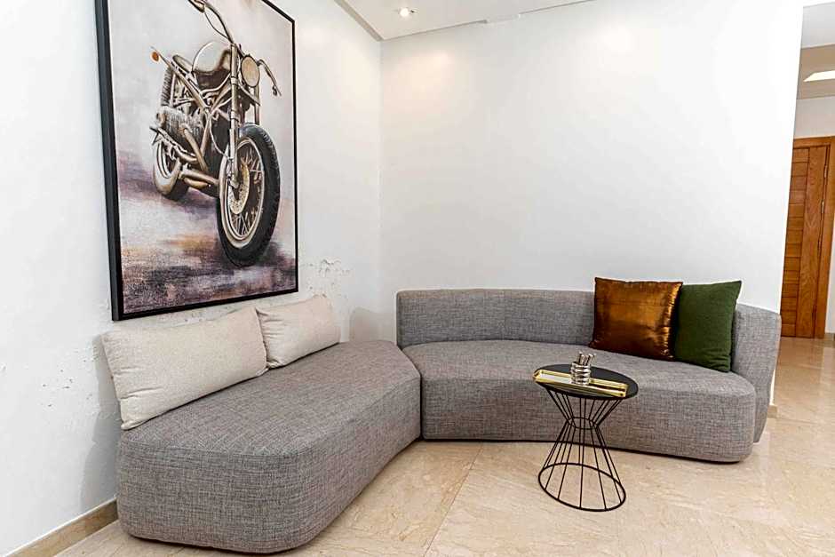 Garden View and Terrace 3BR - AppartAli Luxury Platform