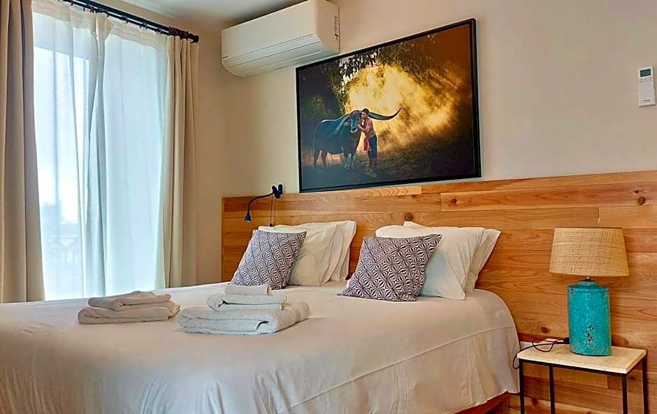 THE HOLY COW - Hostel & Suites