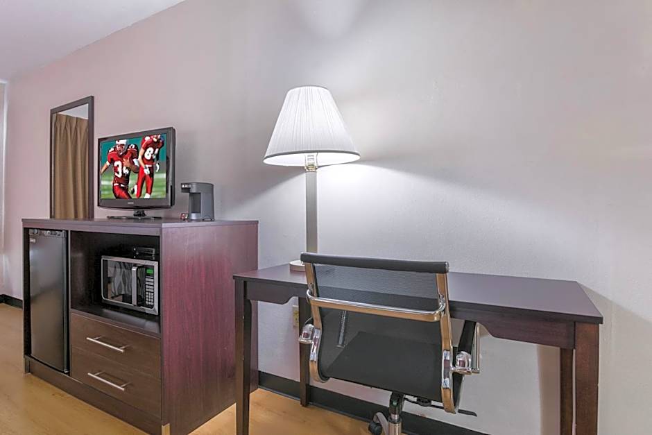 Red Roof Inn Carrollton