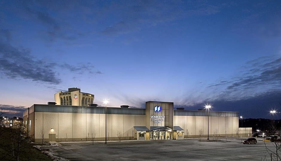 DoubleTree by Hilton Hotel Monroeville – Monroeville, PA